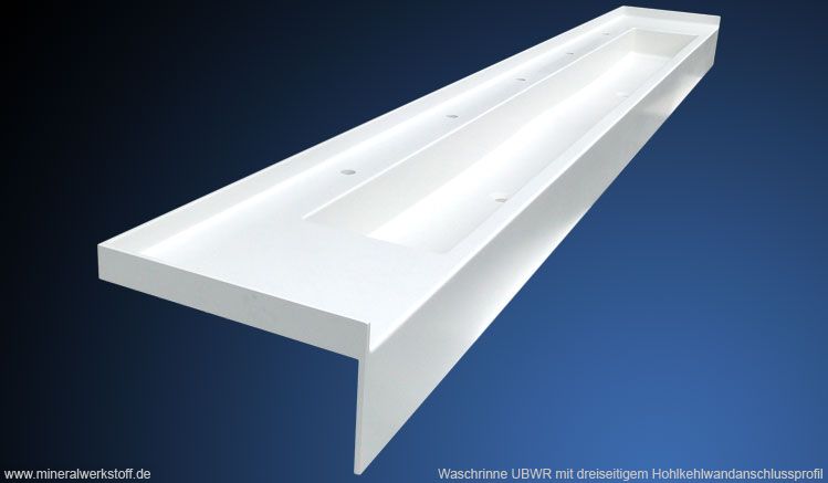 Waschrinne mit dreiseitigem Hohlkehlenanschlussprofil