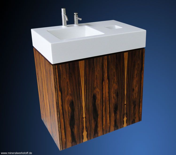 Varicor&reg; Waschtisch f�r eine Schule im Odenwald